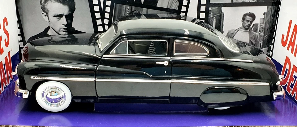 Ertl 1/18 Scale Diecast 32482 - 1949 Mercury Coupe James Dean - Black - Image 3 of 4