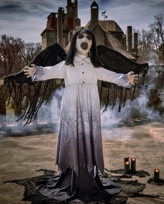 Spirit Halloween dark princess Halloween animatronic 4 foot￼￼