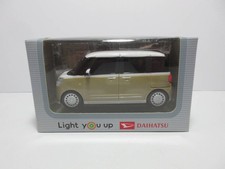 Mini car Daihatsu 2nd generation Move canvas white pearl x sand beige metallic