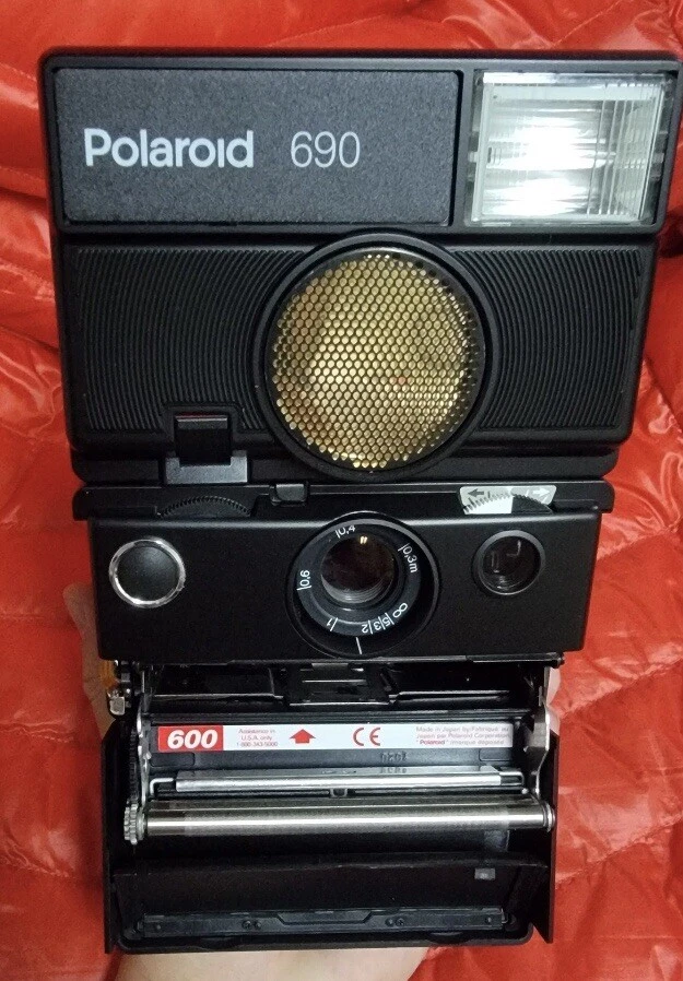 Polaroid SLR 690 Instant Camera Rare Vintage Excellent Made In Japan