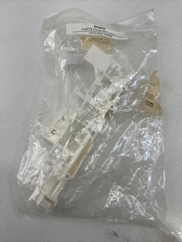 SHARP MICROWAVE DOOR LATCH HOOK PHOK-B015MRF0 R1400 SERIES - 第 1/3 張圖片