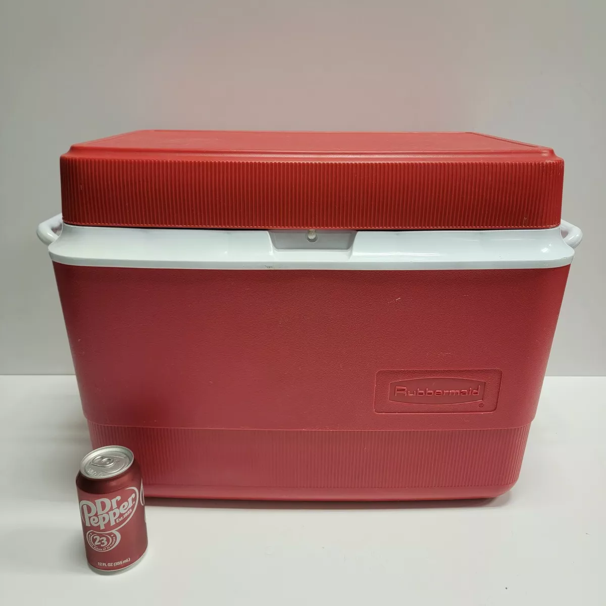 NICE QUALITY Rubbermaid GOTT 12 GALLON Medium/Large sized Vtg Cooler Food  Chest