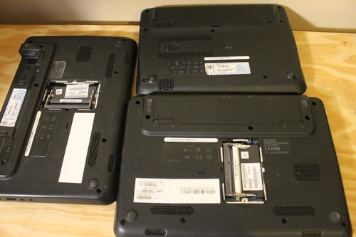 Lot of 3 Dell Mini Netbooks Laptops 2x (P07T) 1x (P09T) For Parts - Picture 6 of 13