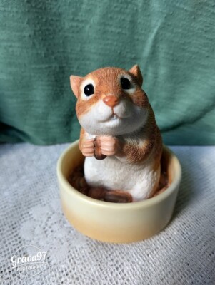 The Leonardo Collection ' Feeding Time' - 4 in Hamster Figurine (Boxed)