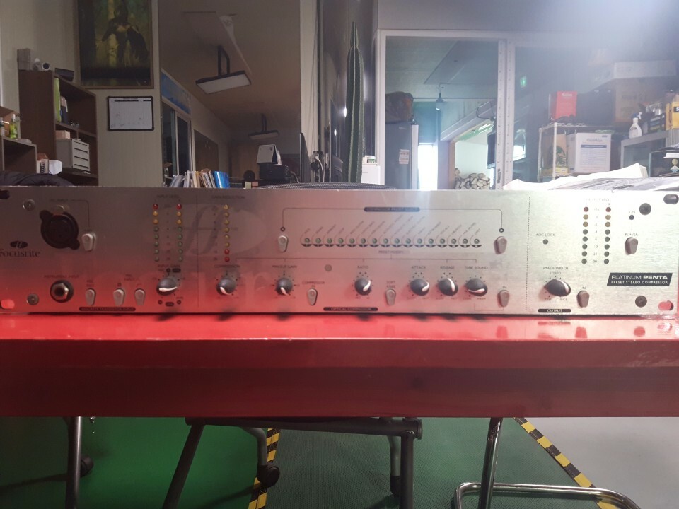 配信機器・PA機器・レコーディング機器 FOCUSRITE platinum Penta 2ch 送料込み Focusrite PLATINUM PENTA FOCUSRITE platinum Penta 2ch