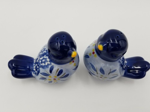 Temp-Tations Old World Blue Bird Salt & Pepper Shaker Set - Picture 3 of 5