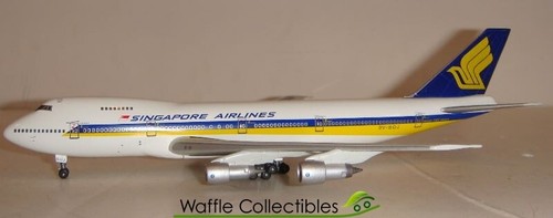 1:400 Dragon Wings Singapore Airlines B 747-200 9V-SQJ 6613 55701 Airplane Model