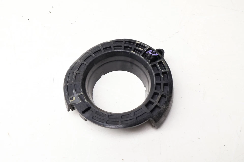 Mercedes-Benz C43 AMG 2017-2023 - Buje de resorte de bobina trasera/montaje 2053240184 Foto 3 de 4