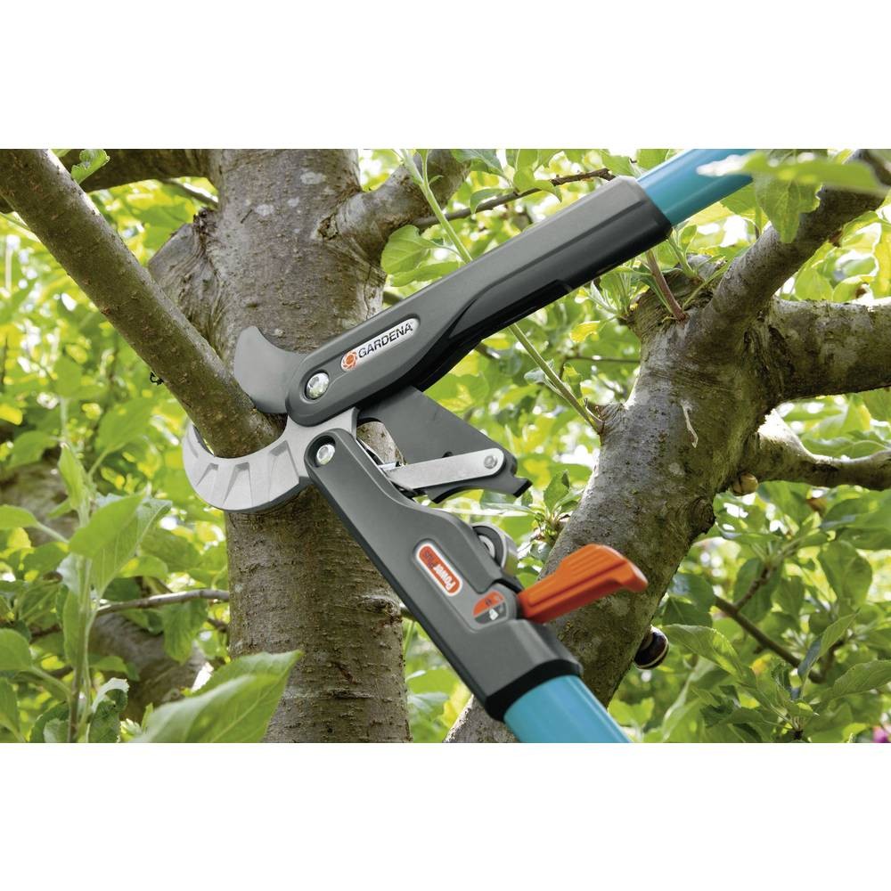 Coupe-branches enclume GARDENA SmartCut pour couper sans effort les bois durs - 2