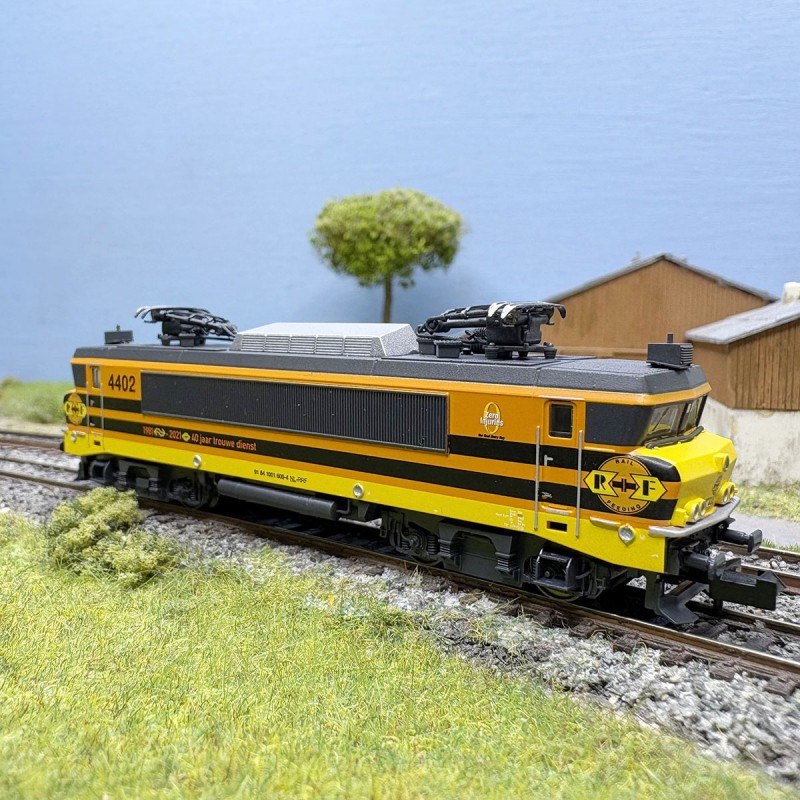 Locomotive classe 1600 RRF Minitrix 16007 pour tracter des trains de marchandises en N