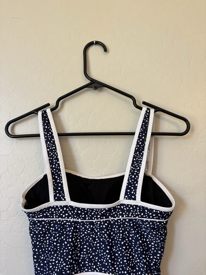 Roupa de banho Shore Shapes peça única azul marinho e branco saia tamanho 8 - Imagem 3 de 4