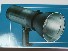 Neewer Vision4 Wireless Studio Camera Flash Lithium Battery 2.4G Cordless Strobe