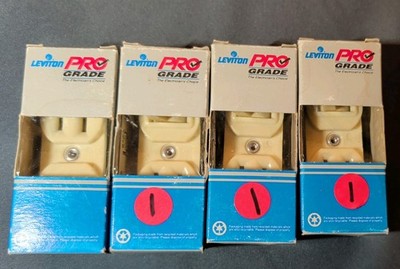 4 LEVITON PRO GRADE ELECTRICAL COMBO SWITCH RECEPTACLE 5225 ISP IVORY Lot of 2