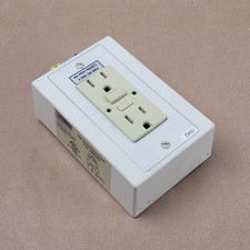 Phoenix Contact EM-DUO/120/15/GFI Electrical Plug, 125 VAC 60 Hz, 15 A Max
