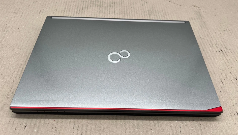 Notebook FUJITSU LifeBook E736 13" Cpu i5-6200u Ram 8gb SSD 240gb Win11P GRADO B - Immagine 3 di 4