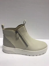 Vionic Women’s Brinkely, Cream Zip Ankle Boots, Size 6.5M