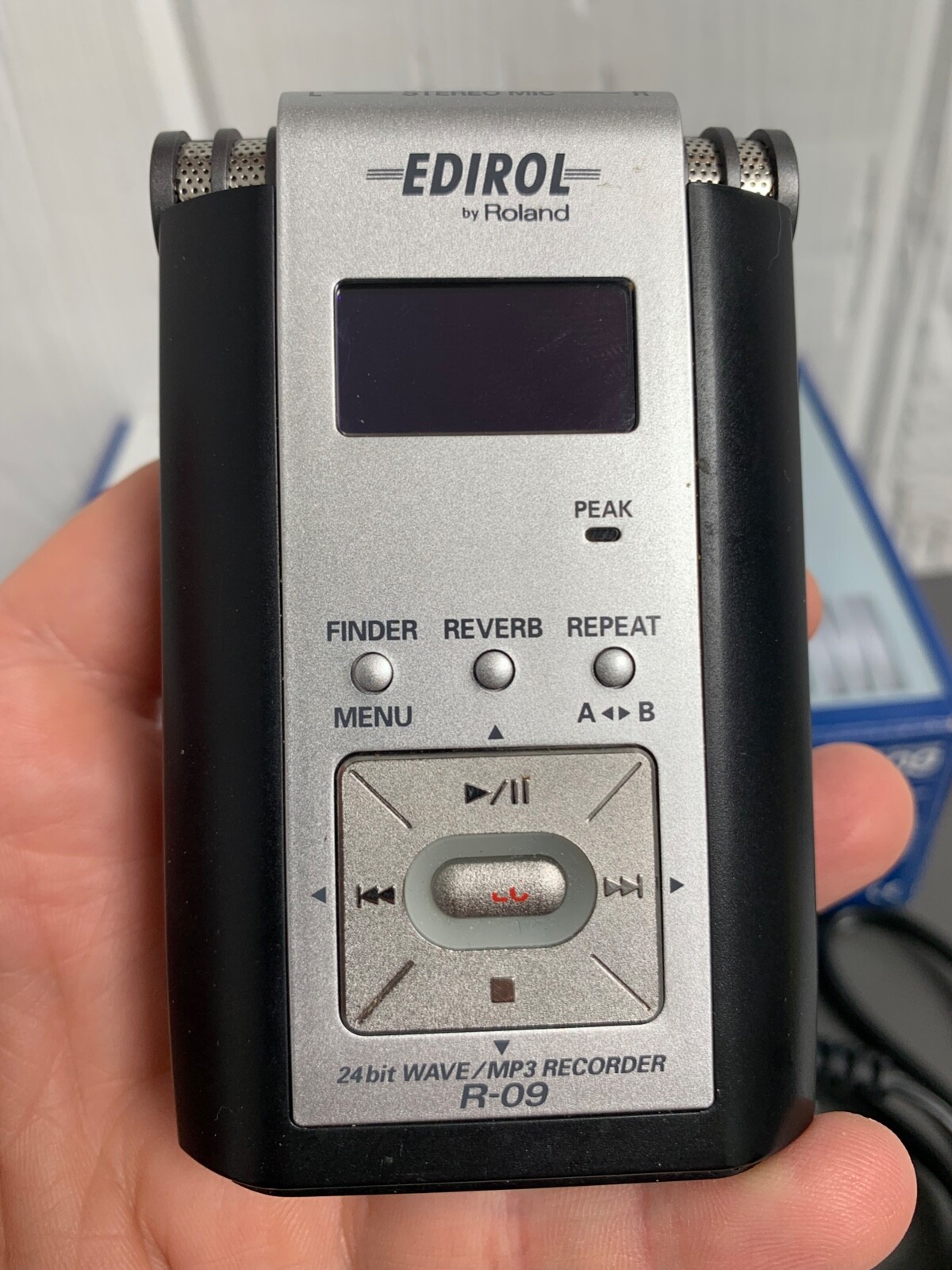 Roland Edirol R09 Roland 24bit Wave MP3 Recorder Digital Audio USB