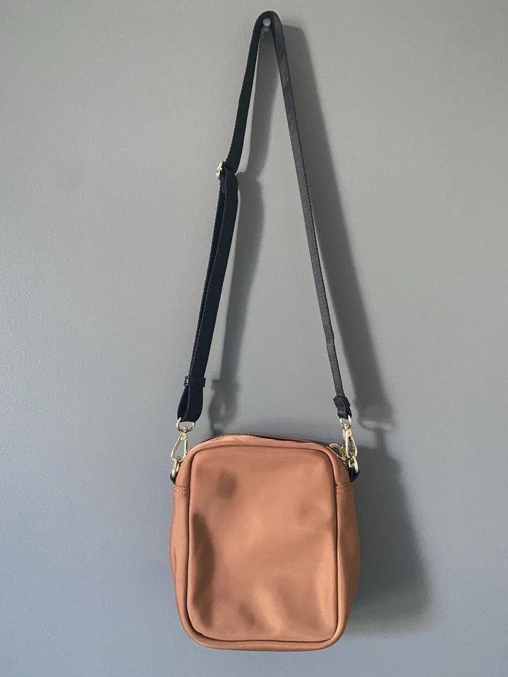 Jackie Smith Dear Flat Crossbody Bag Purse Brown Gold Hardware EUC - Image 4 of 4