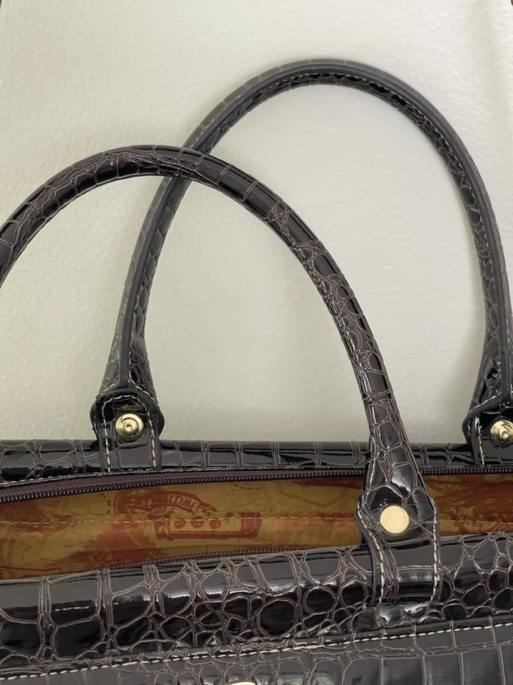 "Bolsa de viaje Samantha marrón 16x12x8"" cocodrilo rojo en relieve equipaje de mano bolsa de lona" Foto 3 de 4