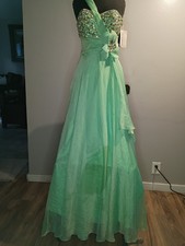 Jovani Green Long Formal Dress Size 4 Prom Bridesmaid Good Condition with Tags