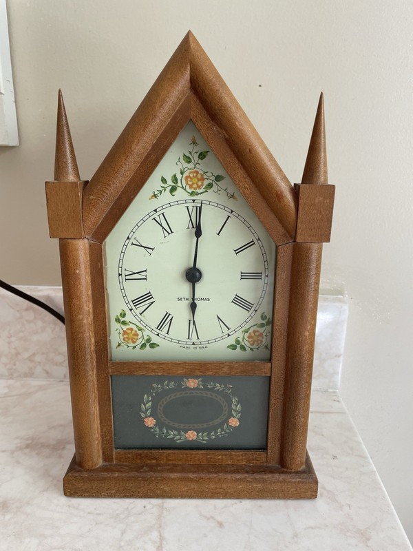 Vintage Seth Thomas Sharon Echo Model E 024-000 Electric 11" Steeple Clock