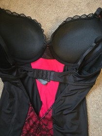 ANN SUMMER VALENTINES BLACK & RED  NEGLIGEE/ BASQUE SIZE 8-10 B/C Cup 