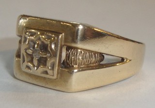 5.2g Vintage 10k Yellow Gold Ring w/ Small Solitary Diamond 5.2g Size 8 Used