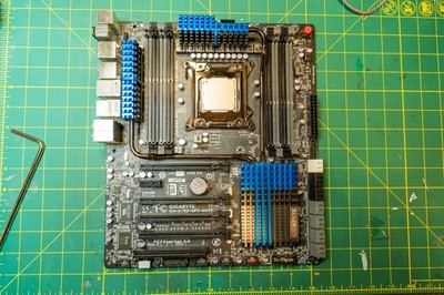 Gigabyte GA-X79S-UP5-WIFI Motherboard + Intel Core i7-3820 CPU Combo | LGA 2011