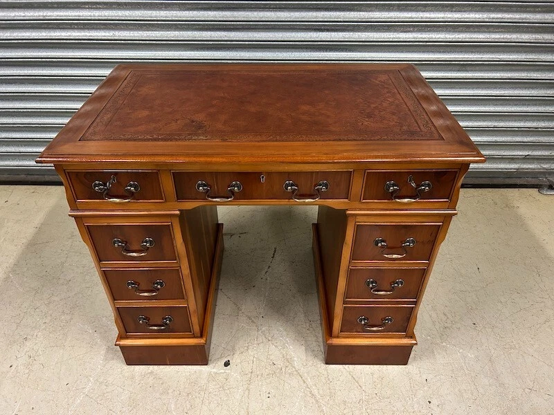 Good wood desk deals