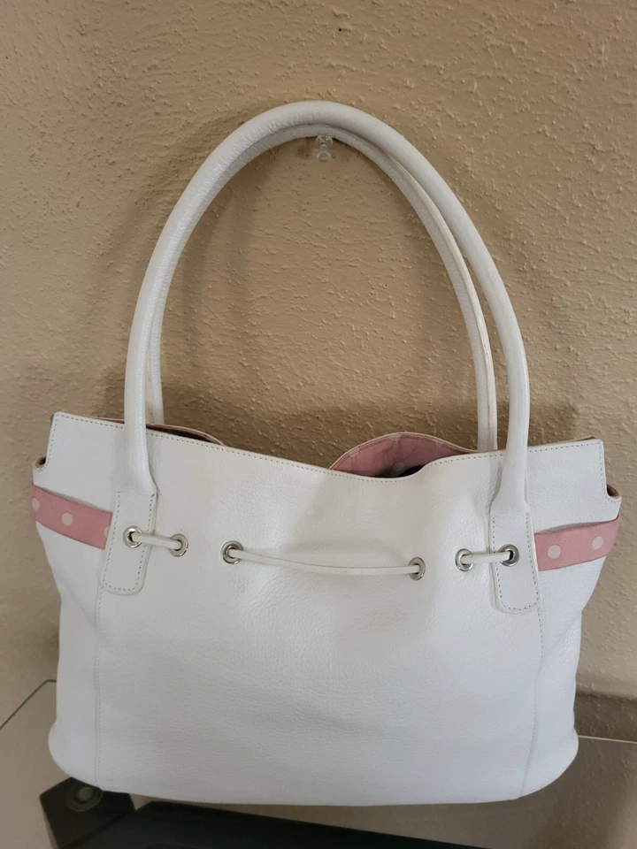 Bolso de Mano Petusco Blanco Mediano Cartera Cuero.El estado es muy bueno. Foto 3 de 4