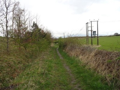 Foto A2 Fußweg führt nach Norden von West Rainton Leamside führt quer c2012