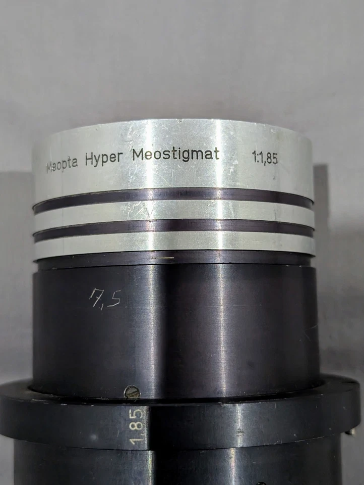Lente de proyección MEOPTA HYPER MEOSTIGMAT Lente proyector de películas 1:1,85 Foto 2 de 4