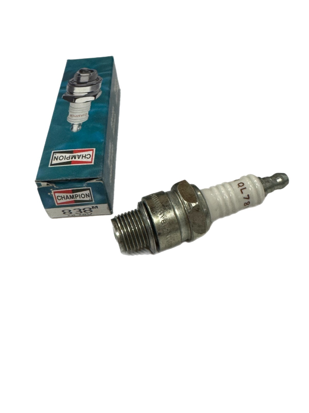Champion  Marine Spark Plug  838M QL78V
