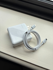 Apple MacBook USB-C Power Adapter 67W with new cable