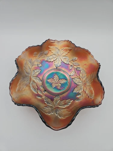 Fenton Carnival Glass Amethyst Oak Leaves And Acorns Ruffle Bowl 9"