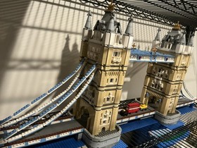 LEGO Creator Expert: Tower Bridge (10214) Preown No Box Or Manual