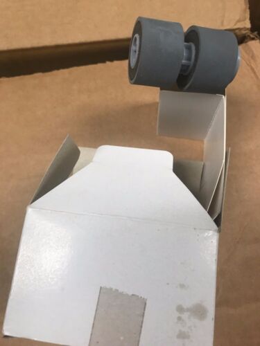 One OEM Fujitsu PA03338-K010 PA03338-K011 Pick/Brake Roller kit fi-5650, fi-5750 - Picture 3 of 5