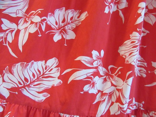 Hilo Hattie Muumuu Hawaiian Dress Red White Floral Ruffle Cotton Pullover - Picture 4 of 4