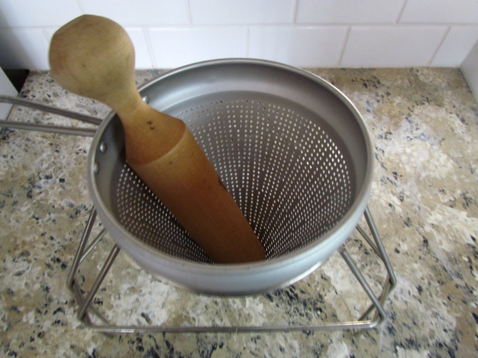 VINTAGE ALUMINUM CONE COLANDER SIEVE with STAND WOOD PESTLE Garden