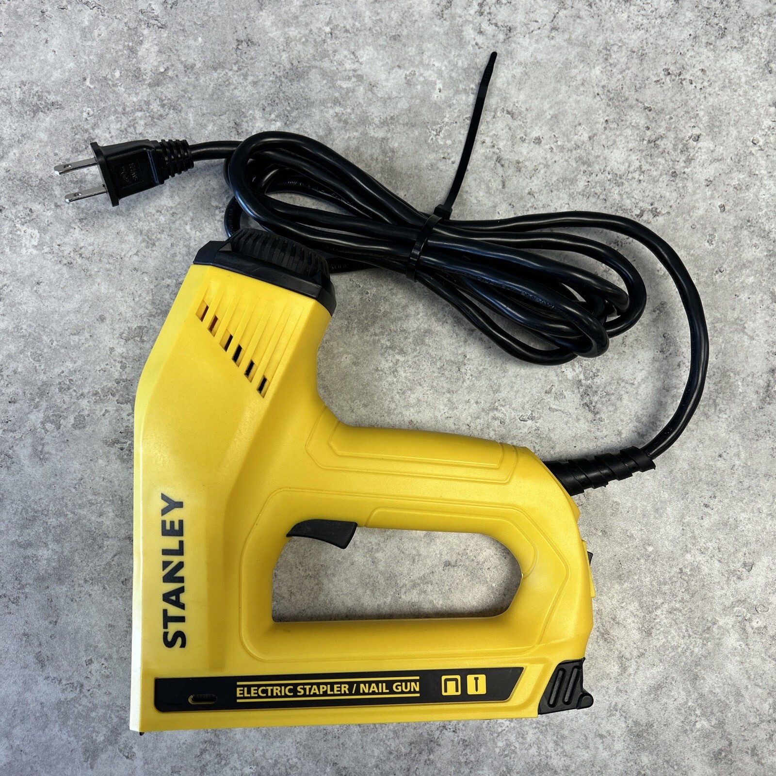 Stanley TRE550Z Staple And Brad Nail Gun Electric 682619 76174058581
