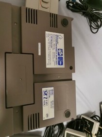 Nintendo NES Konsole Komplett, 4 Controller + 3 in 1 Tetris, Super Mario Bros.
