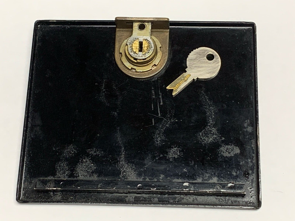 Mills QT slot machine back door with original lock with replacement key