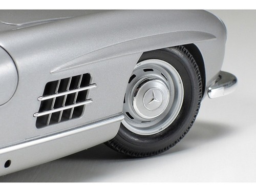 TAMIYA 1/24 No.338 Sports Car Series Mercedes-Benz 300 SL Model Kit 24338 - Picture 12 of 17