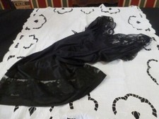jolie combinaison&fond de robe vintage jolie dentelle taille 36/38  ref N368A