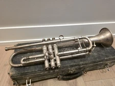 Vintage 1929 Martin Handcraft Dansant Trumpet. Silver w/gold