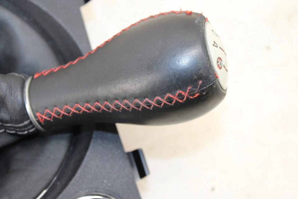 2012-2019 Fiat 500 Abarth câmbio manual/botão fabricante de equipamento original ML61 - Imagem 2 de 4