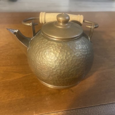 Hammered Copper Recuerdo Chile Coffee/Teapot with Wood Handle