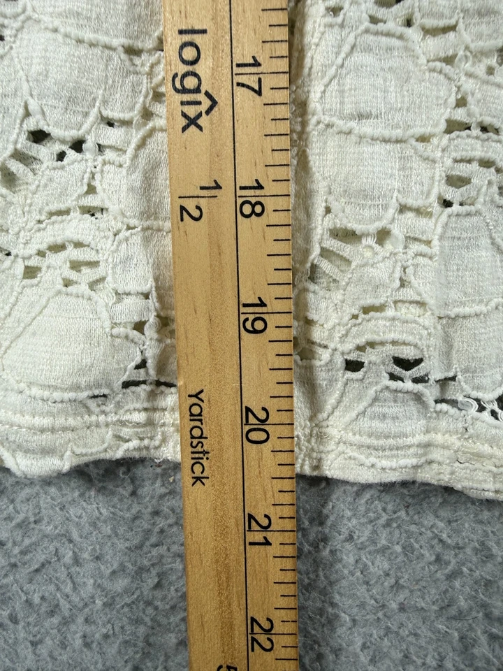 Free People Cream Lace Boho Top Shirt Flare Fit Size Large with pocket detail - Image 3 of 4