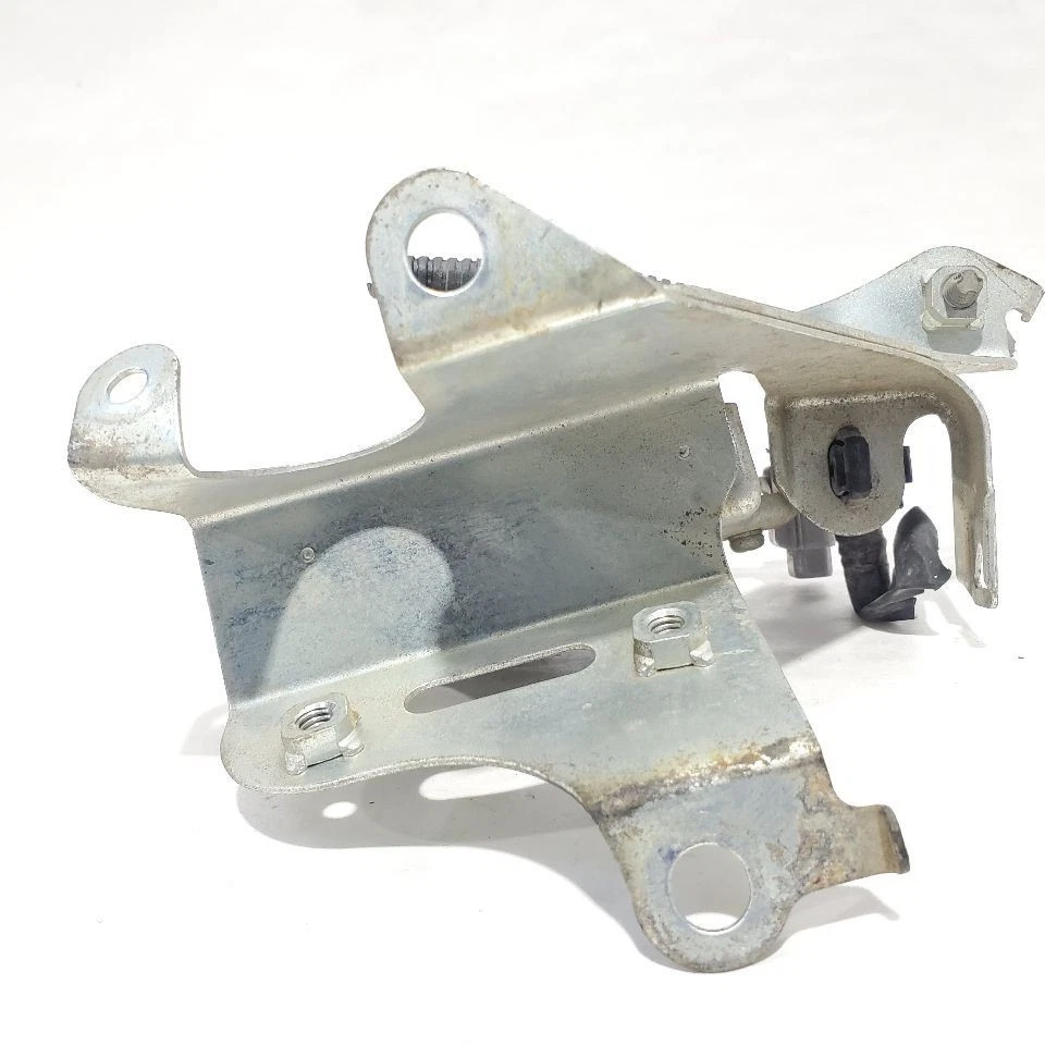 2012 2013 Toyota Tundra OEM Left Air and Fuel Control - Image 4 of 4