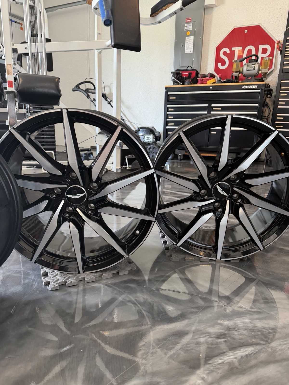 Aston Martin DB11 Front Wheels Set P/N HY531007FA